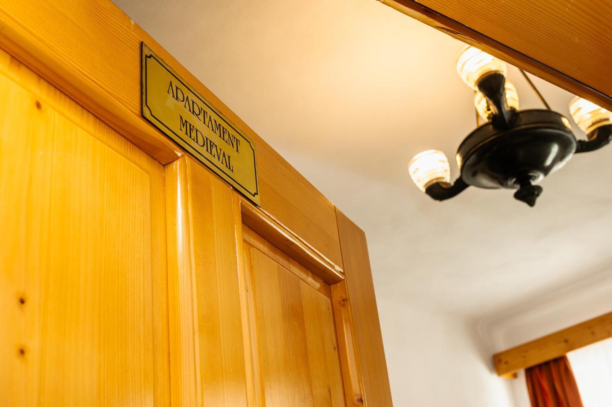 An Der Holztreppe Apartment